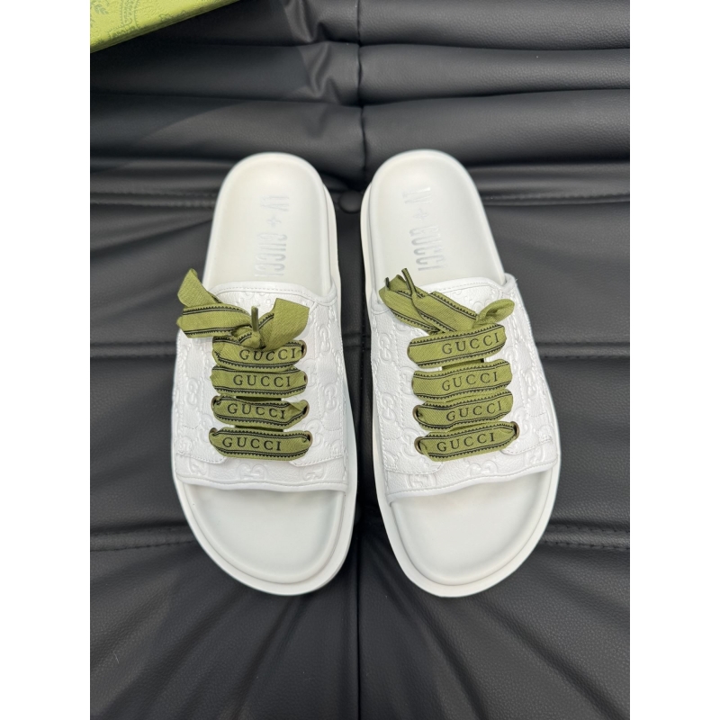 G*u*i slippers